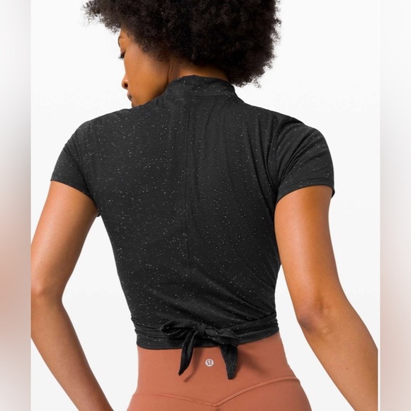 Lululemon Time to Restore Mock Neck Short Sleeve in Black / White - Picture 4 of 7